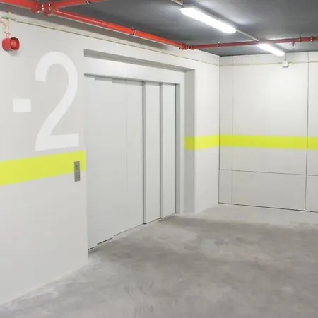 236 Av Liberdade With 24Hr Security And Free Parking *