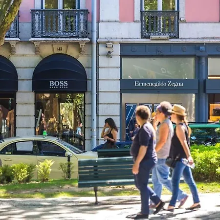 Appartement 236 Av Liberdade With 24Hr Security And Free Parking